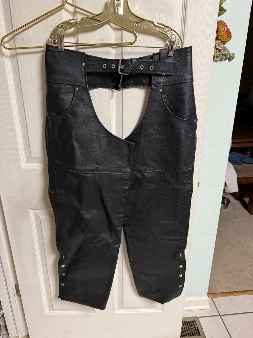 Alpha Cycle Gear Black Genuine Leather Riding Chaps Size 34 Adjustable Snap